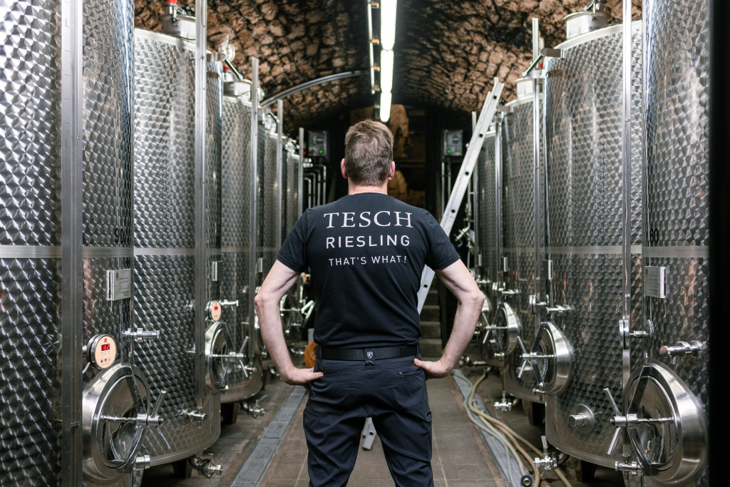 Tesch.jpg 572872535_1333123768825354_721305127298198214_n.jpg
